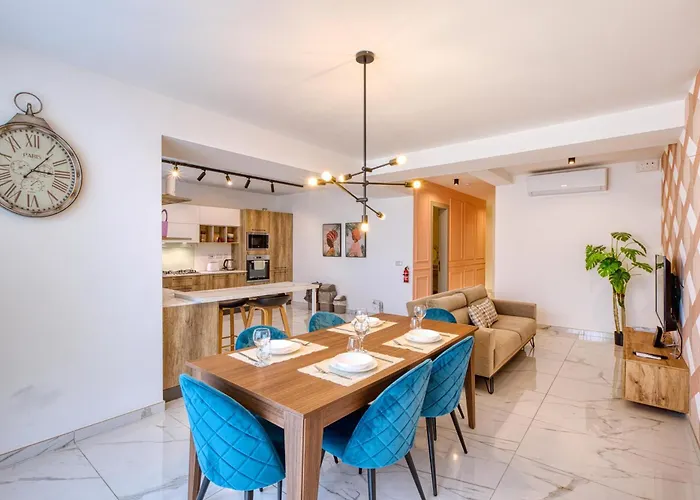 2br Gozo Escape With Private Tub & Backyard By 360 Estates Apartment *