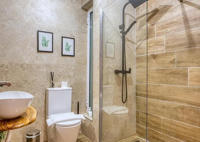 Apartment 2br Gozo Escape With Private Tub & Backyard By 360 Estates Ta' Abram